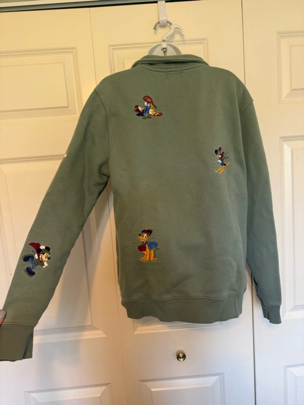Disney Parks Mickey Mouse & Friends Homestead 1/4 Zip Pullover RARE Unisex M - Picture 7 of 9